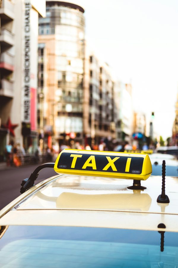 Taxi und Mietwagen